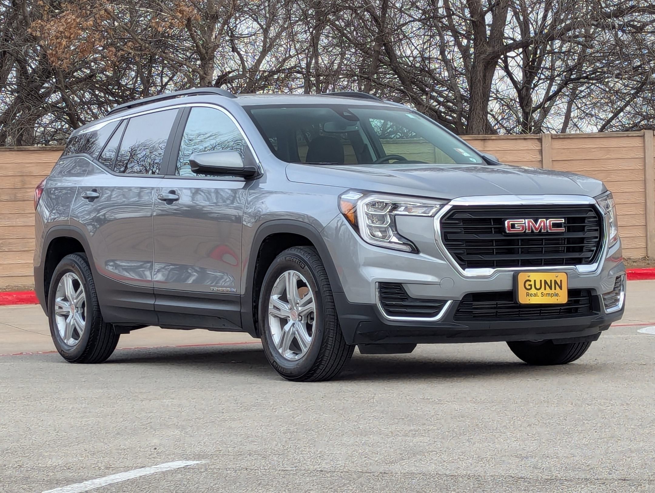 Used 2024 GMC Terrain SLE w/ Driver Convenience Package