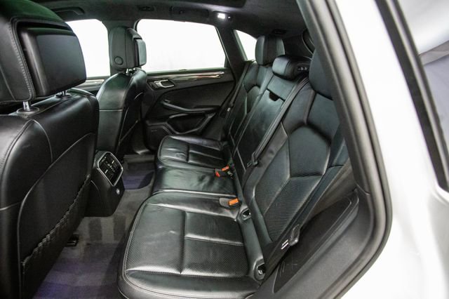 Used 2015 Porsche Macan Turbo image 24