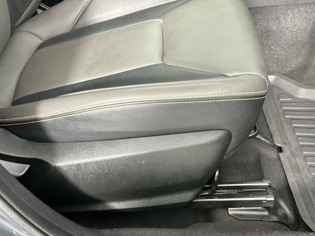 Used 2021 Subaru Crosstrek 2.5i Sport w/ Moonroof Package AWD/4WD image 23