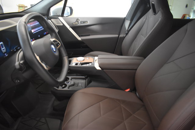 Used 2023 BMW iX M60 w/ Executive Package AWD/4WD image 22