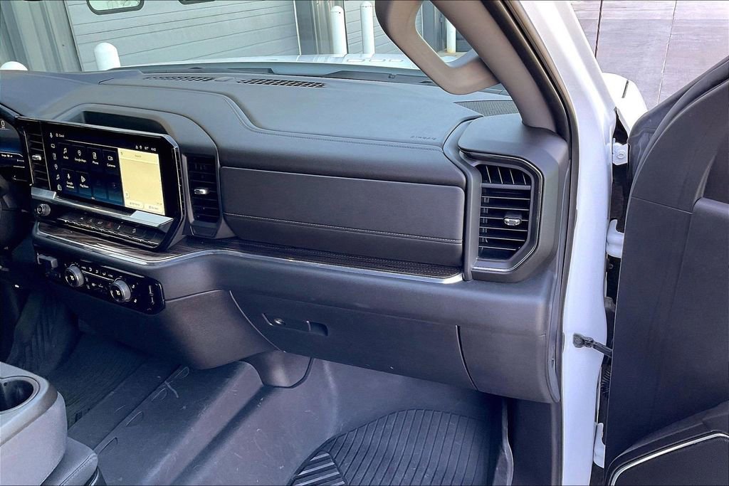 Used 2024 Chevrolet Silverado 1500 LT w/ Z71 Off-Road Package image 16