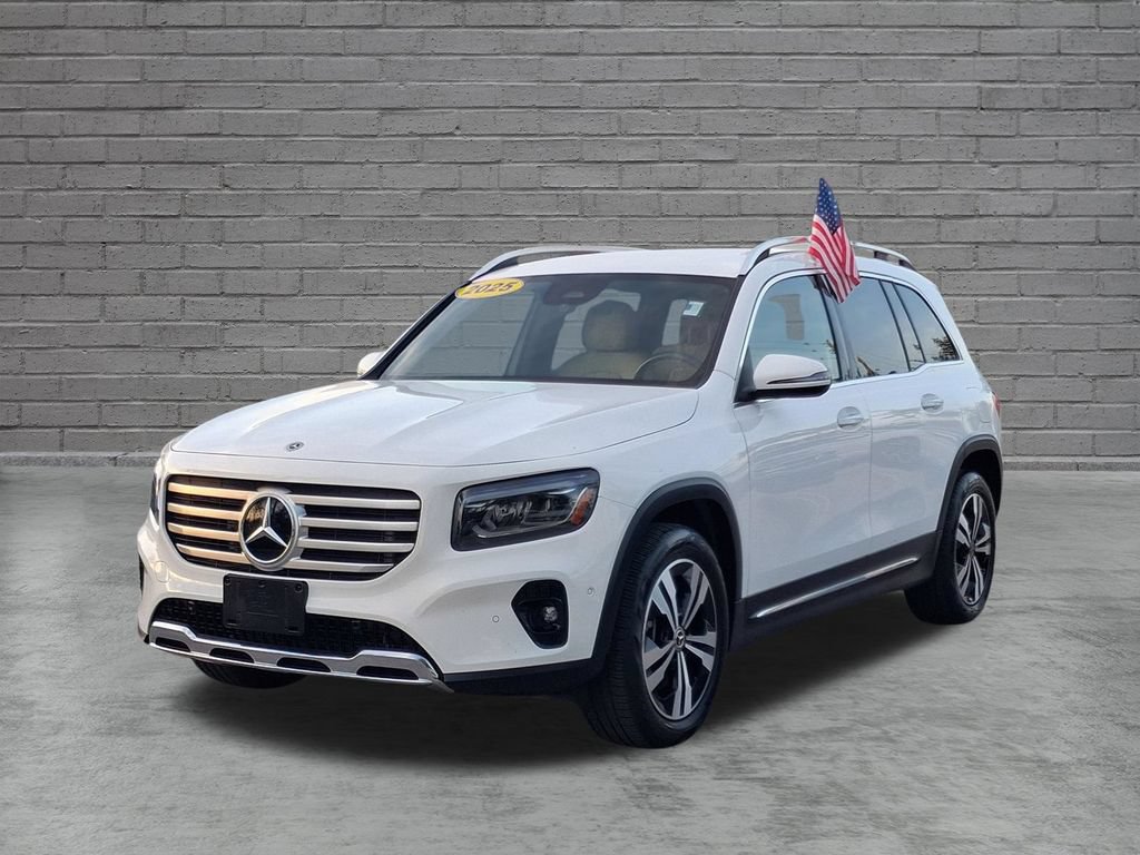 Used 2025 Mercedes-Benz GLB 250 image 3
