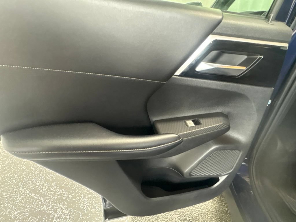 Used 2022 Mitsubishi Outlander SE AWD/4WD image 15