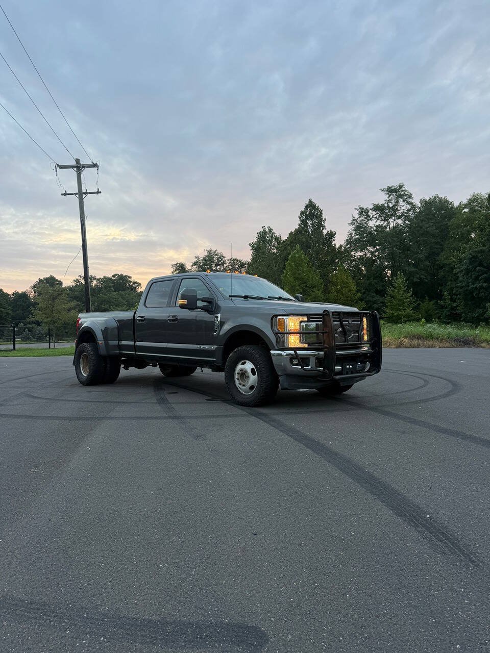 Used 2017 Ford F350 Lariat w/ FX4 Off-Road Package AWD/4WD image 31