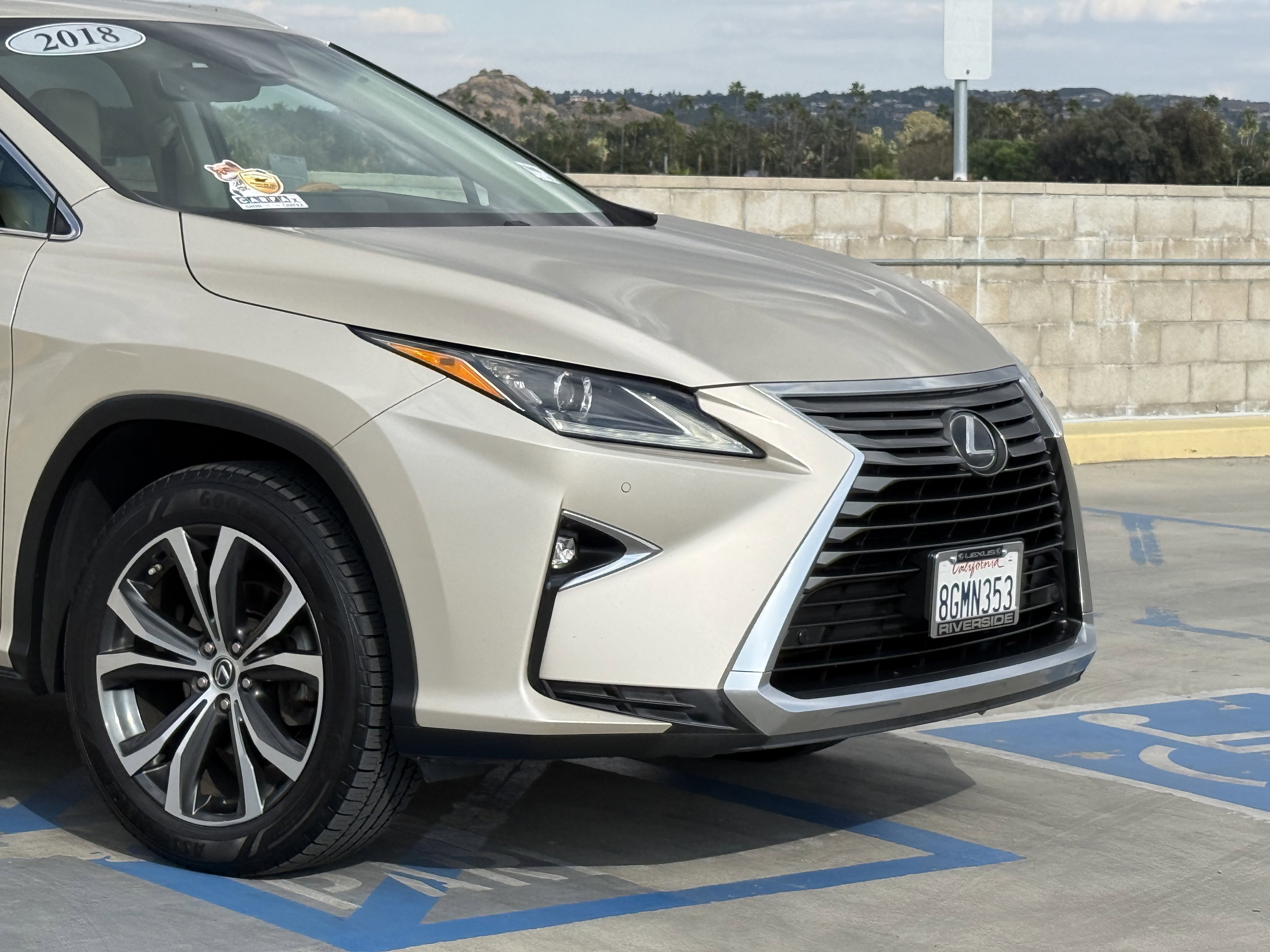 Used 2018 Lexus RX 350 FWD w/ Premium Package image 3