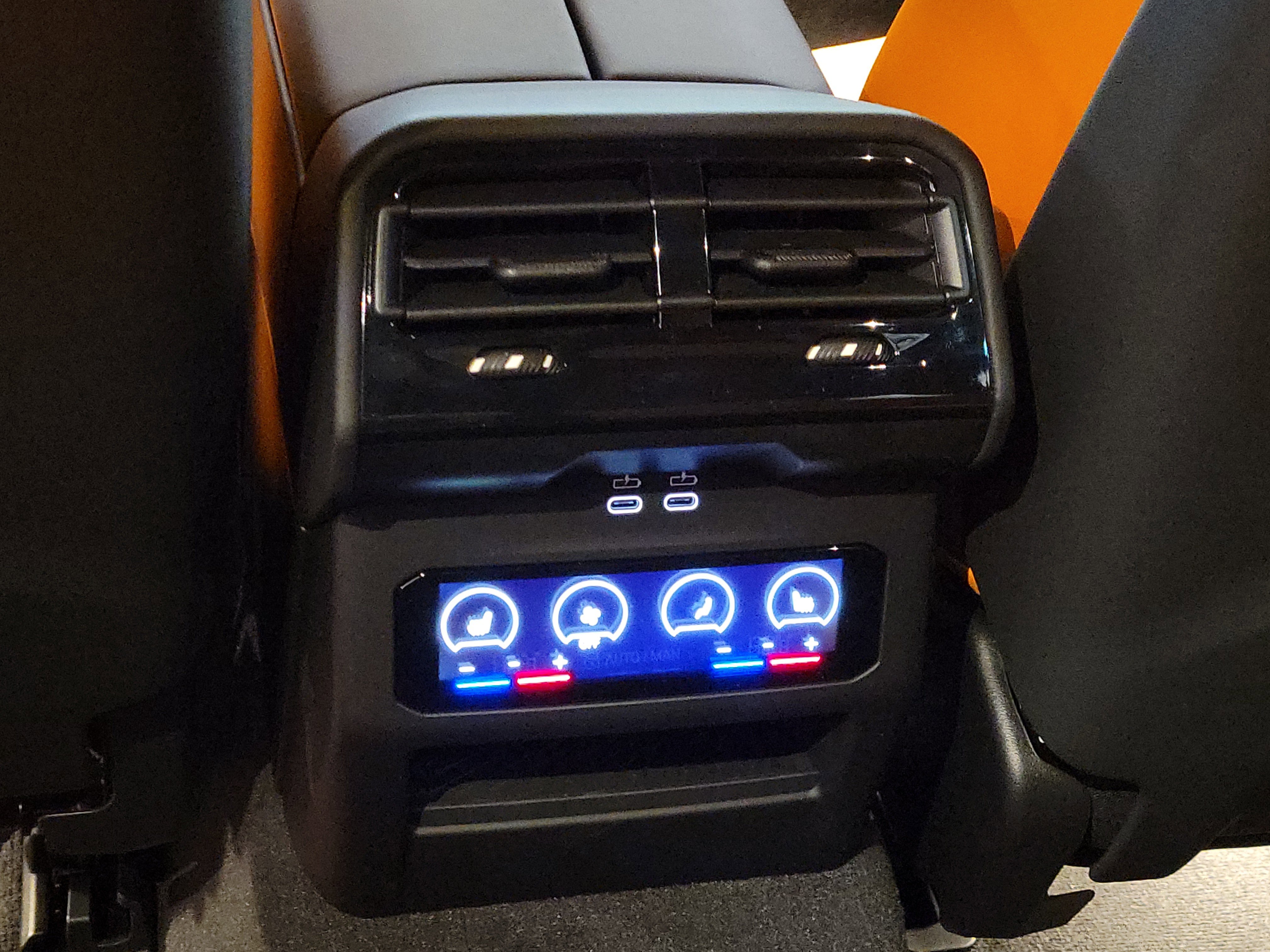 New 2026 BMW M5 Touring image 9