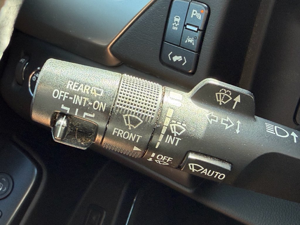 Used 2020 Chevrolet Tahoe LT RWD image 32