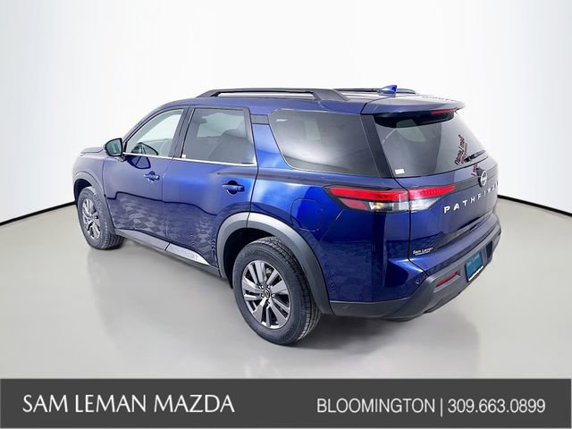 Used 2025 Nissan Pathfinder SV image 5
