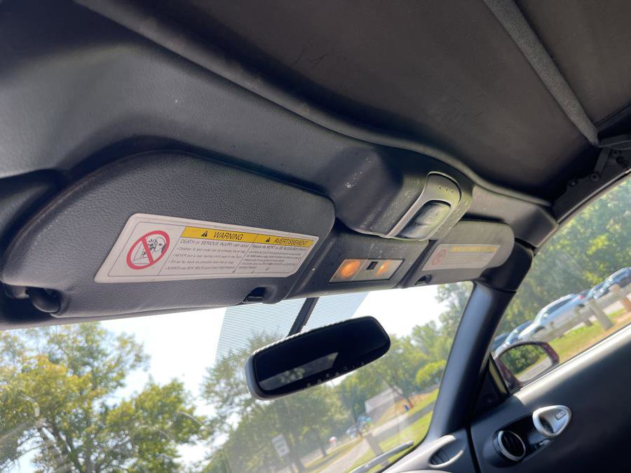 Used 2006 Nissan 350Z Touring image 32