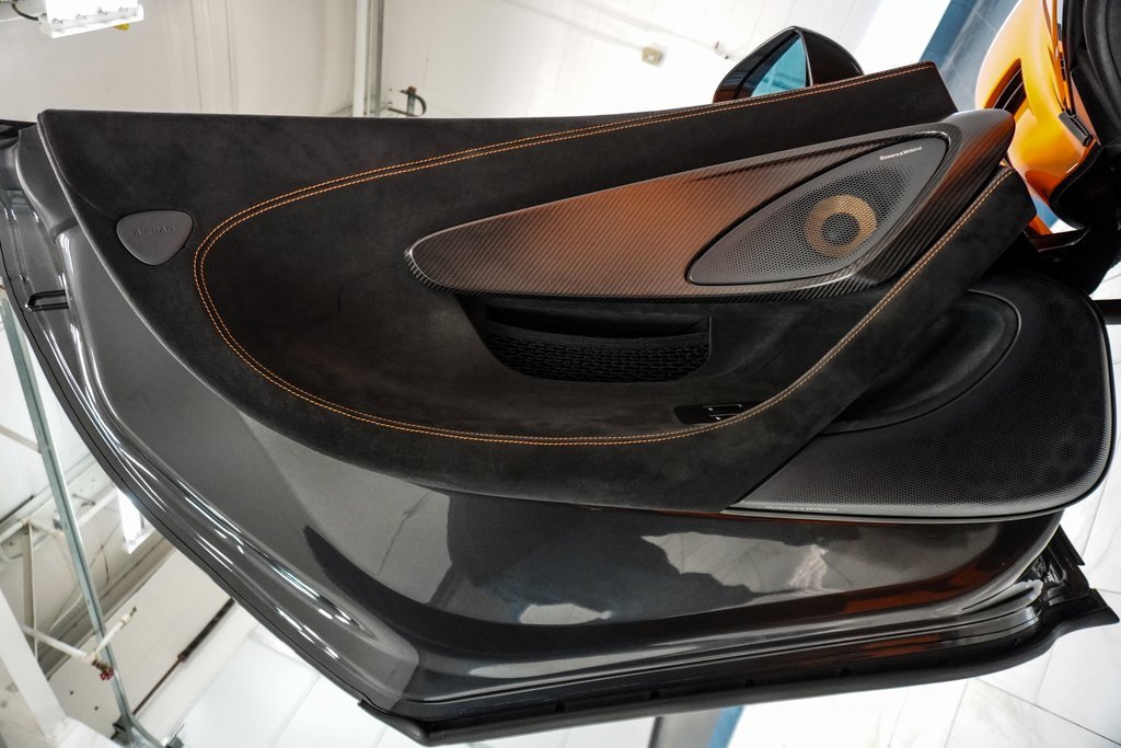 Used 2020 McLaren 600LT Spider image 31
