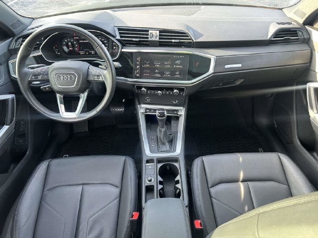 Used 2024 Audi Q3 2.0T Premium Plus w/ Premium Plus Package AWD/4WD image 17