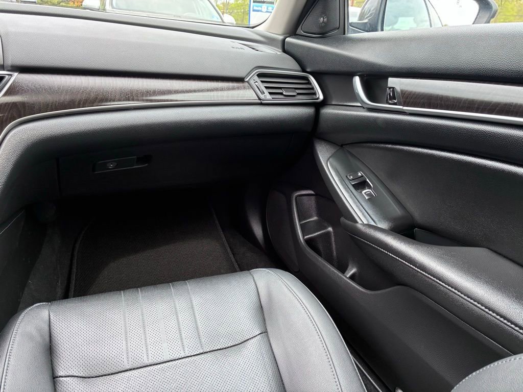 Used 2021 Honda Accord Touring image 35