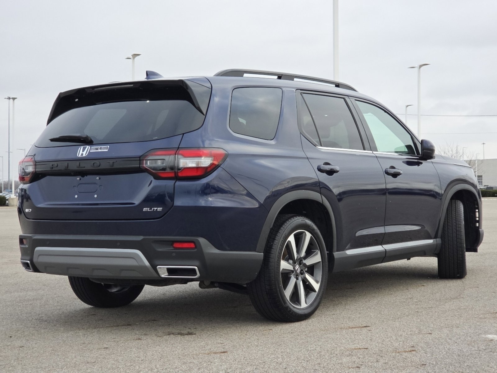 Used 2025 Honda Pilot Elite image 18