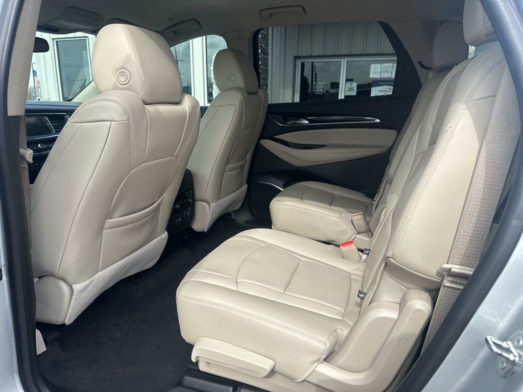Used 2019 Buick Enclave Essence image 18