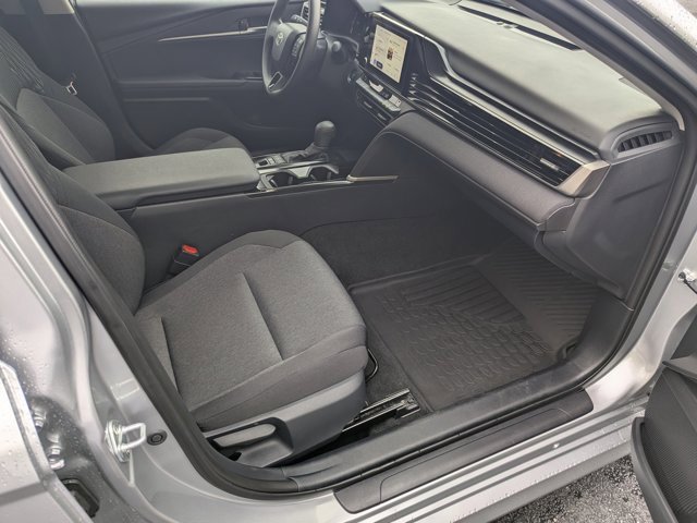 Used 2025 Toyota Camry LE image 12