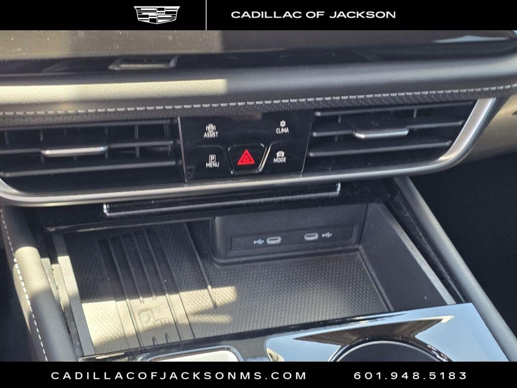 Used 2025 Volkswagen Atlas SE FWD image 17