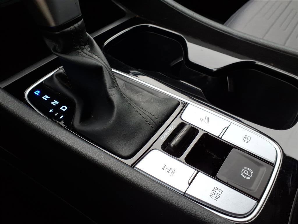 Used 2024 Hyundai Santa Cruz SE image 16