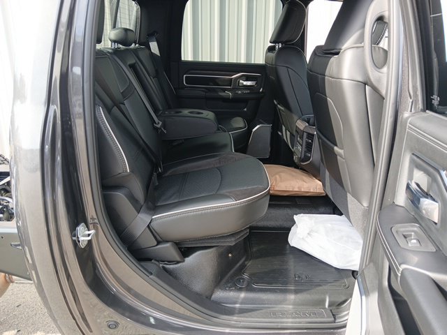 New 2026 RAM 4500 4x4 Crew Cab DRW w/ Laramie Trim Package image 20