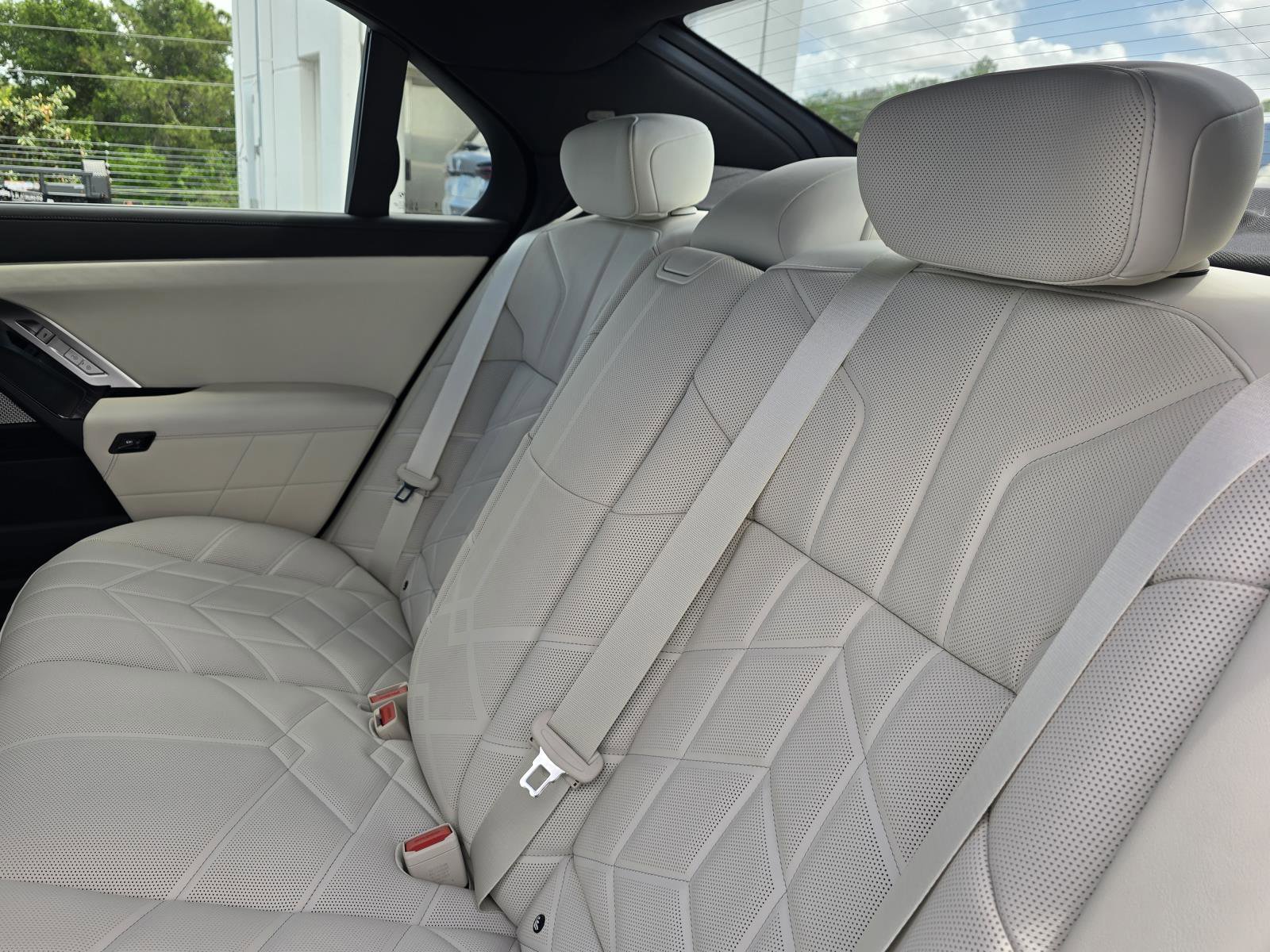 New 2026 BMW 760i xDrive AWD/4WD image 11