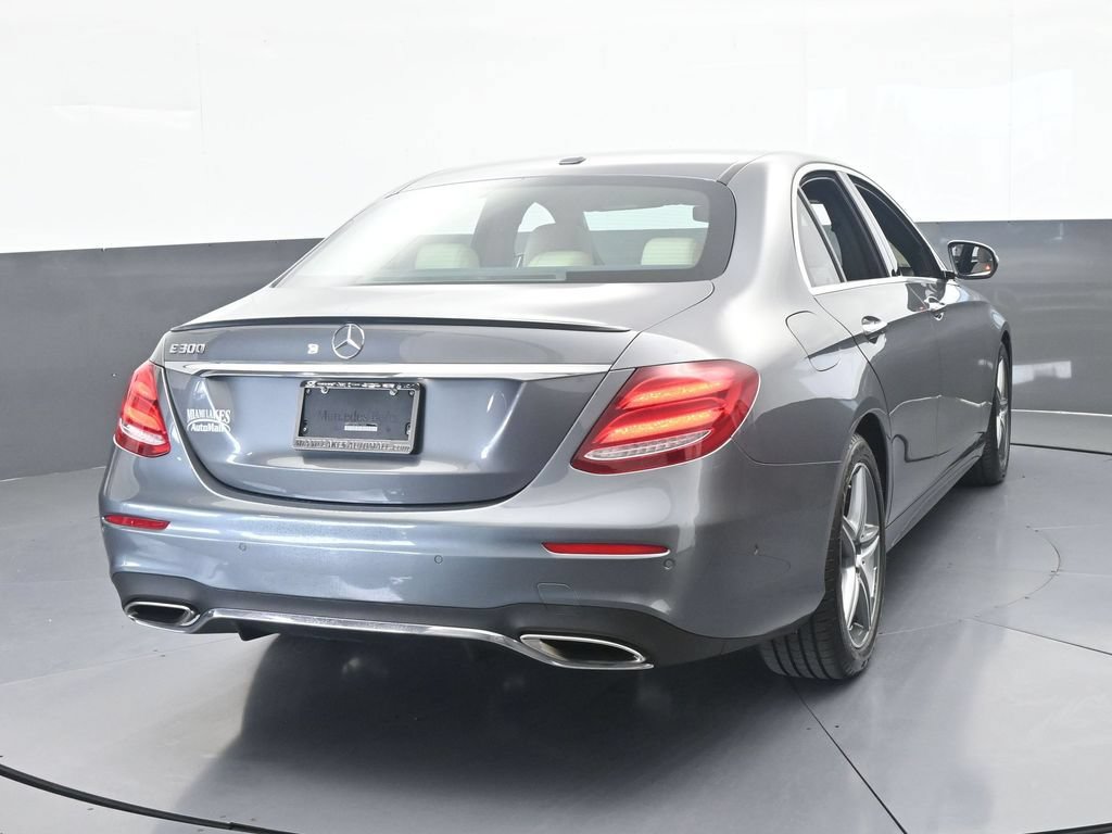Used 2019 Mercedes-Benz E 300 image 5