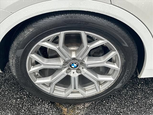 Used 2021 BMW X7 xDrive40i w/ Cold Weather Package AWD/4WD image 36