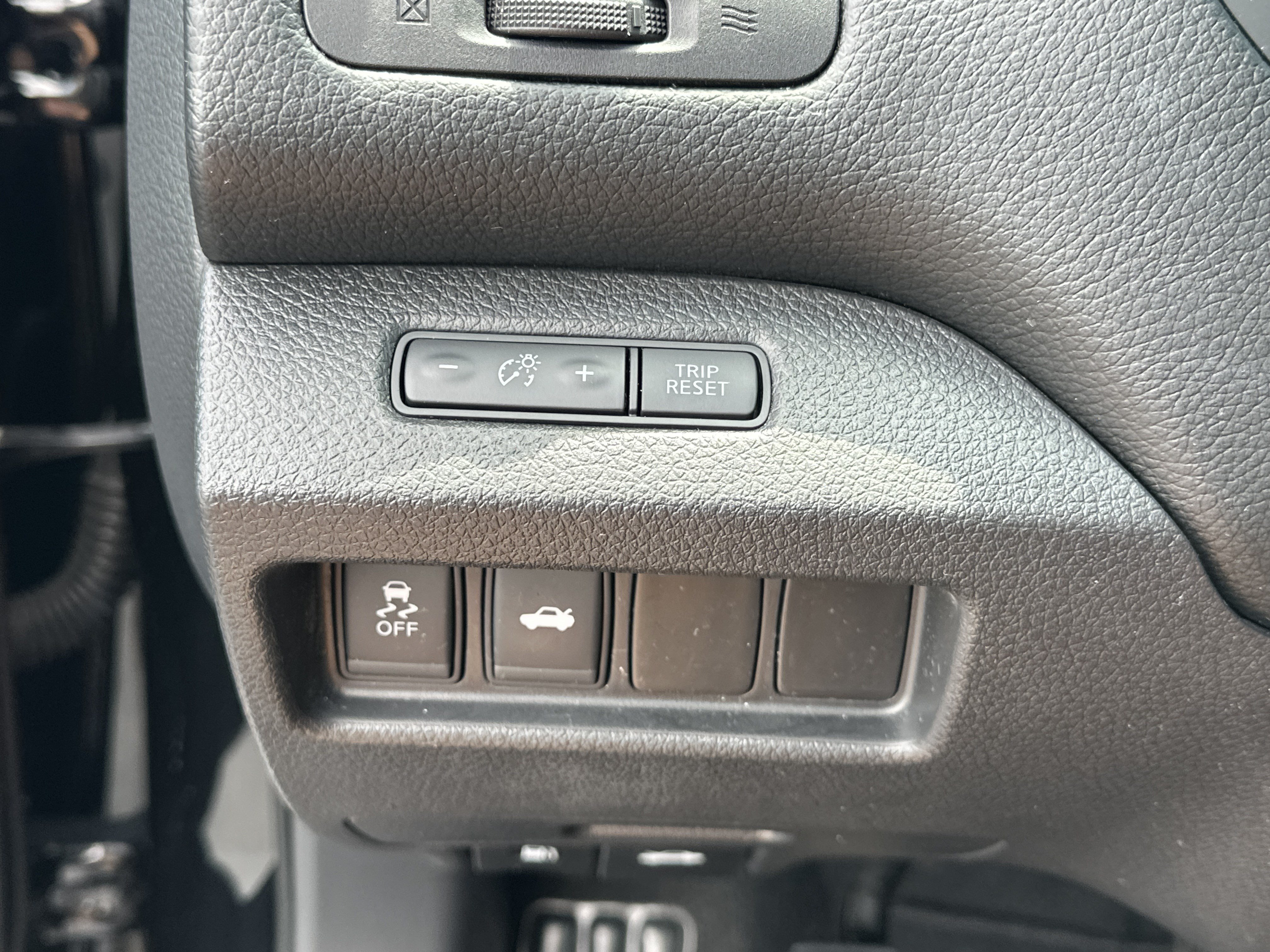 Used 2013 Nissan Altima 3.5 S FWD image 25