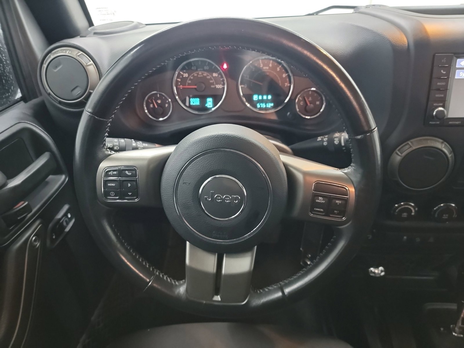 Used 2018 Jeep Wrangler Unlimited Sport image 17