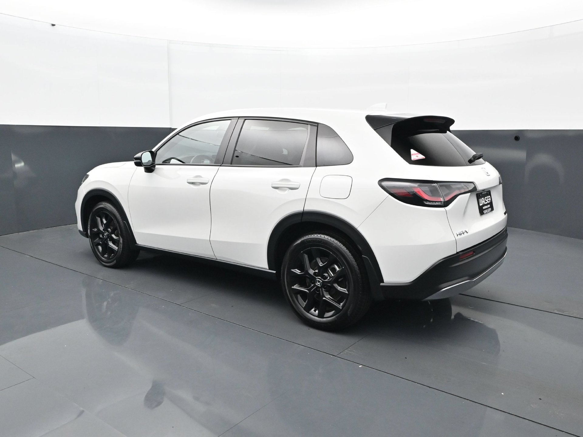 Used 2024 Honda HR-V Sport image 4