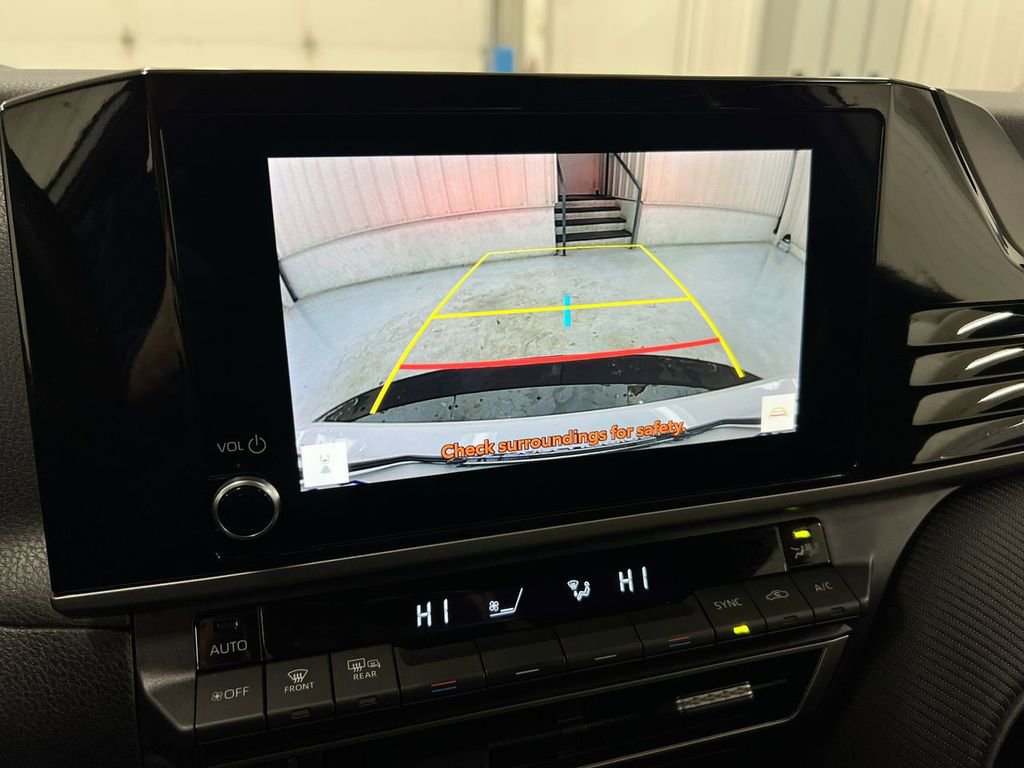 Used 2025 Toyota Camry SE image 15