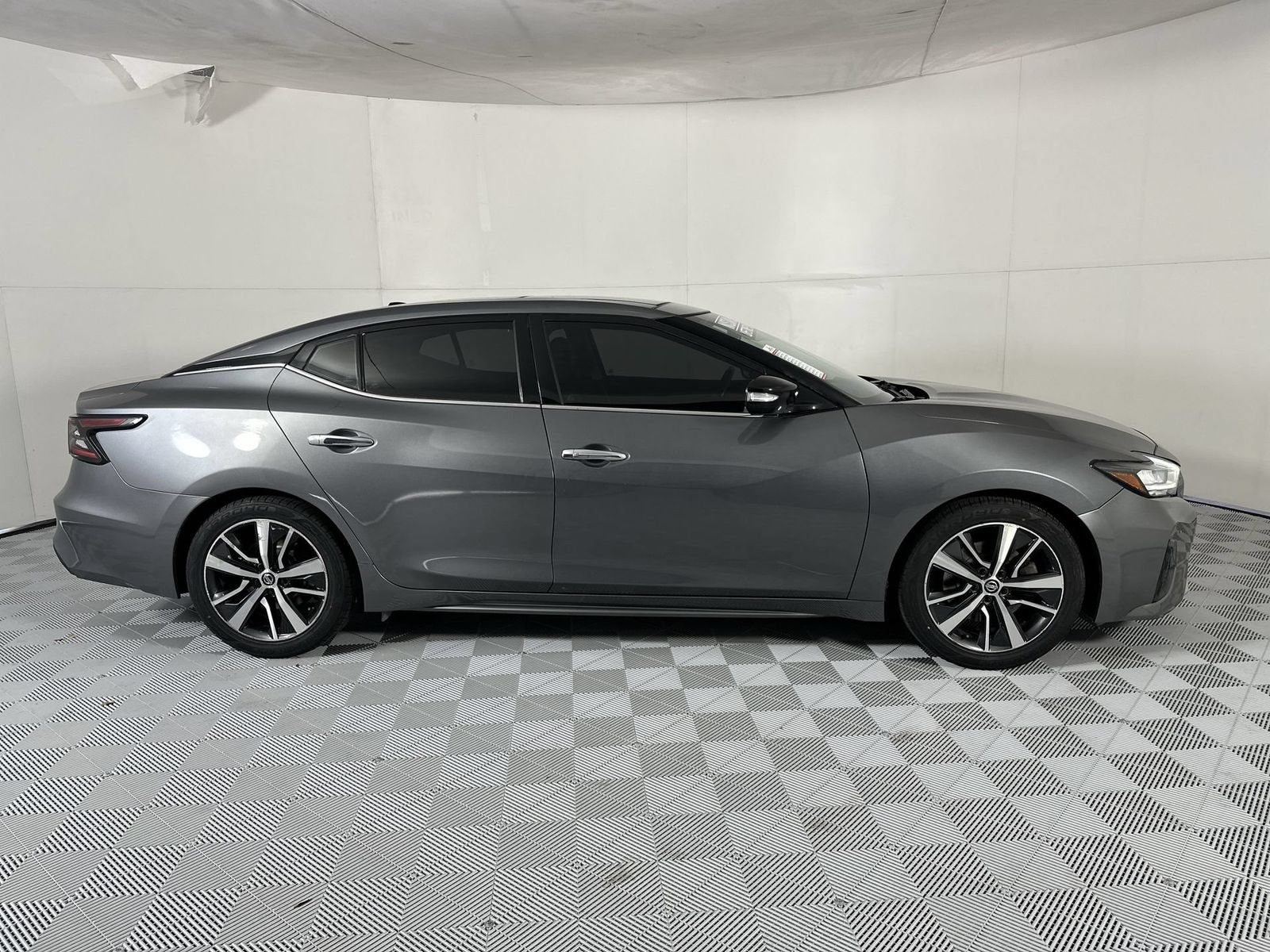 Used 2020 Nissan Maxima 3.5 SL w/ Floor Mat Group FWD image 9