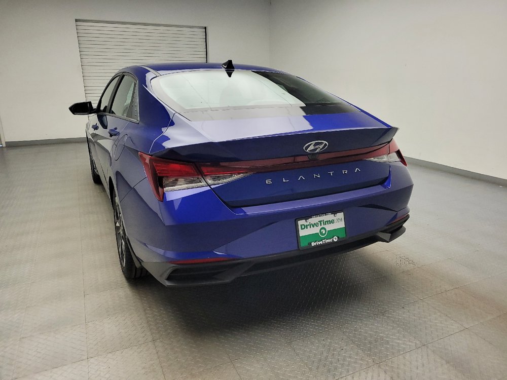Used 2023 Hyundai Elantra SEL w/ Convenience Package FWD image 6