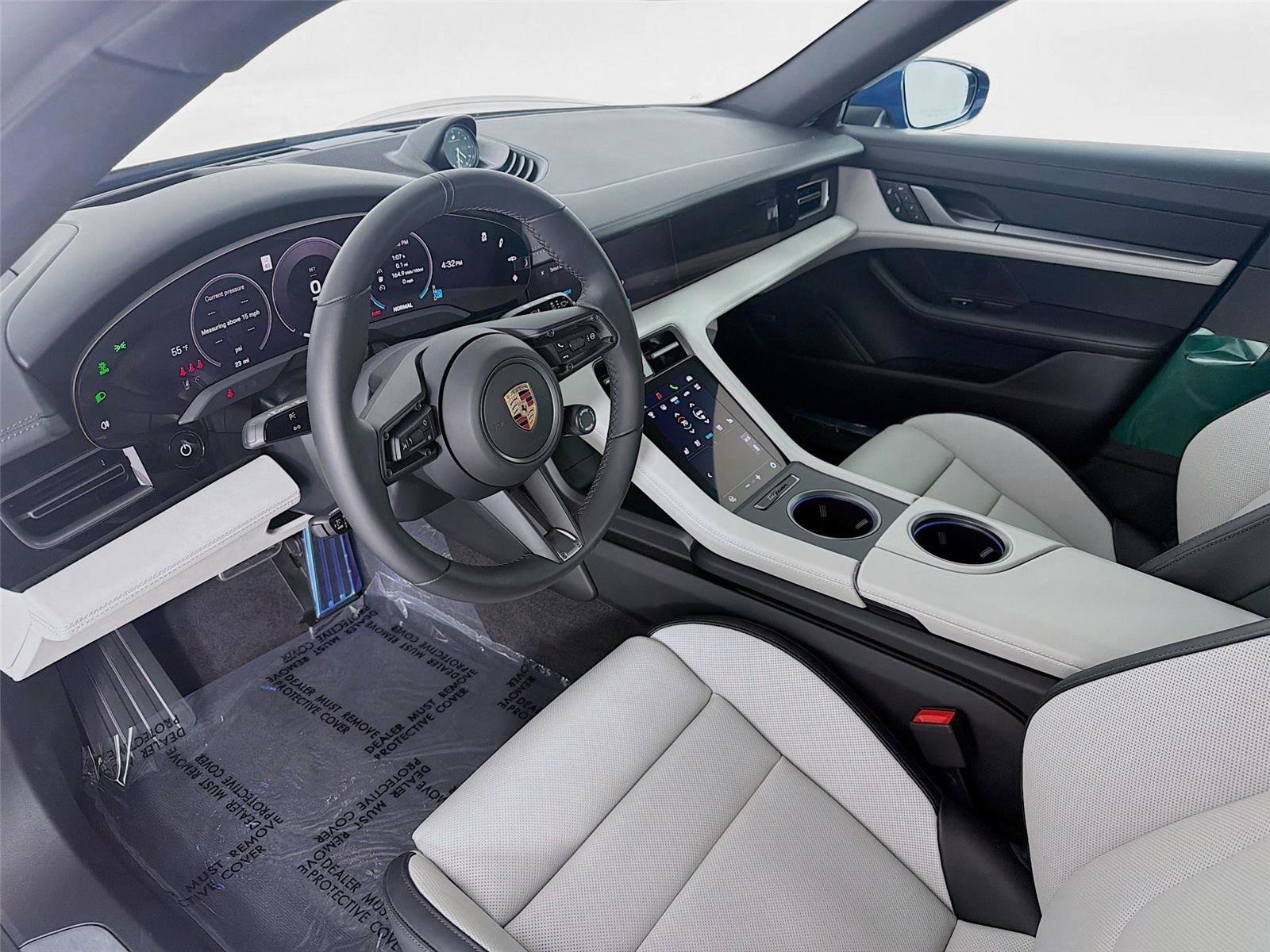 New 2025 Porsche Taycan 4 Cross Turismo AWD/4WD image 4