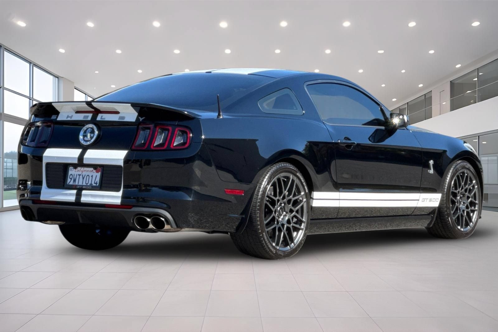 Used 2014 Ford Mustang Shelby GT500 w/ Equipment Group 821A RWD image 4