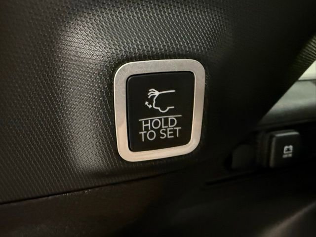 New 2025 Jeep Grand Cherokee Limited w/ Luxury Tech Group II image 10