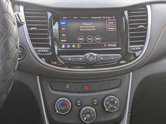Used 2022 Chevrolet Trax LT w/ Sport Edition FWD image 15