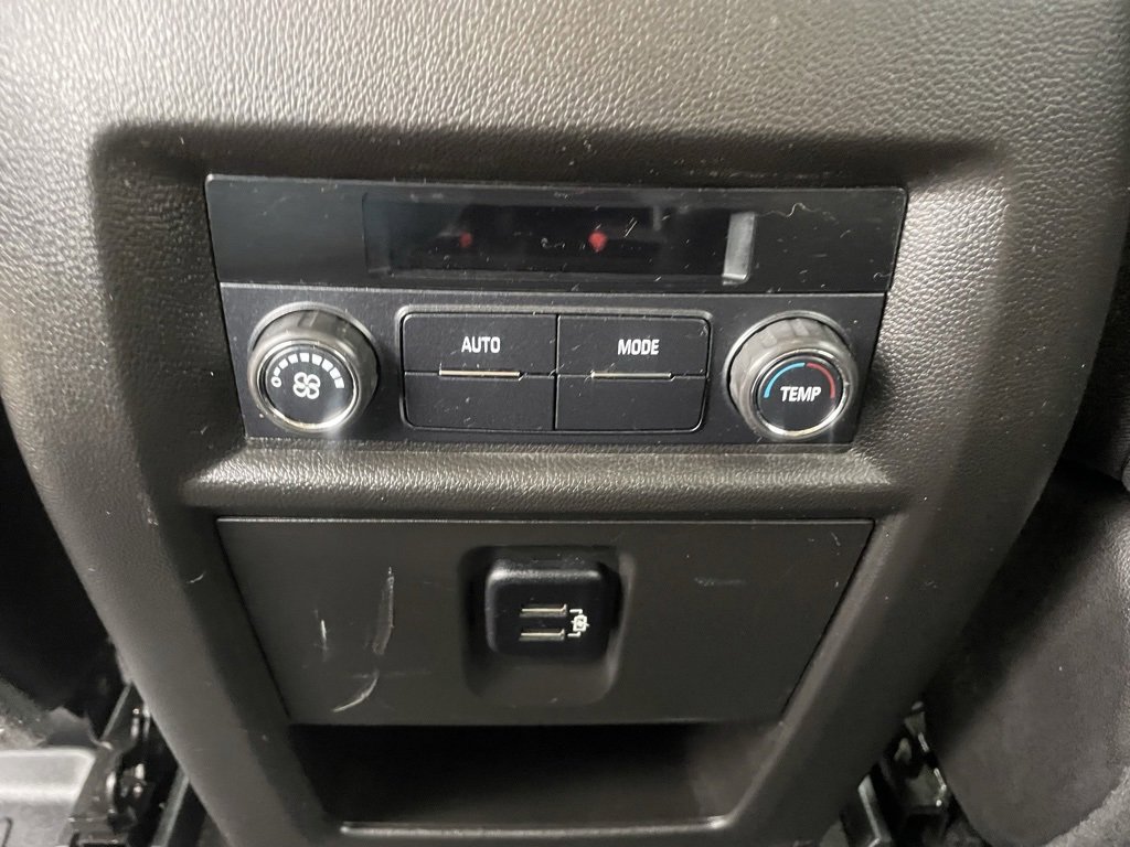 Used 2018 Chevrolet Traverse LT image 26