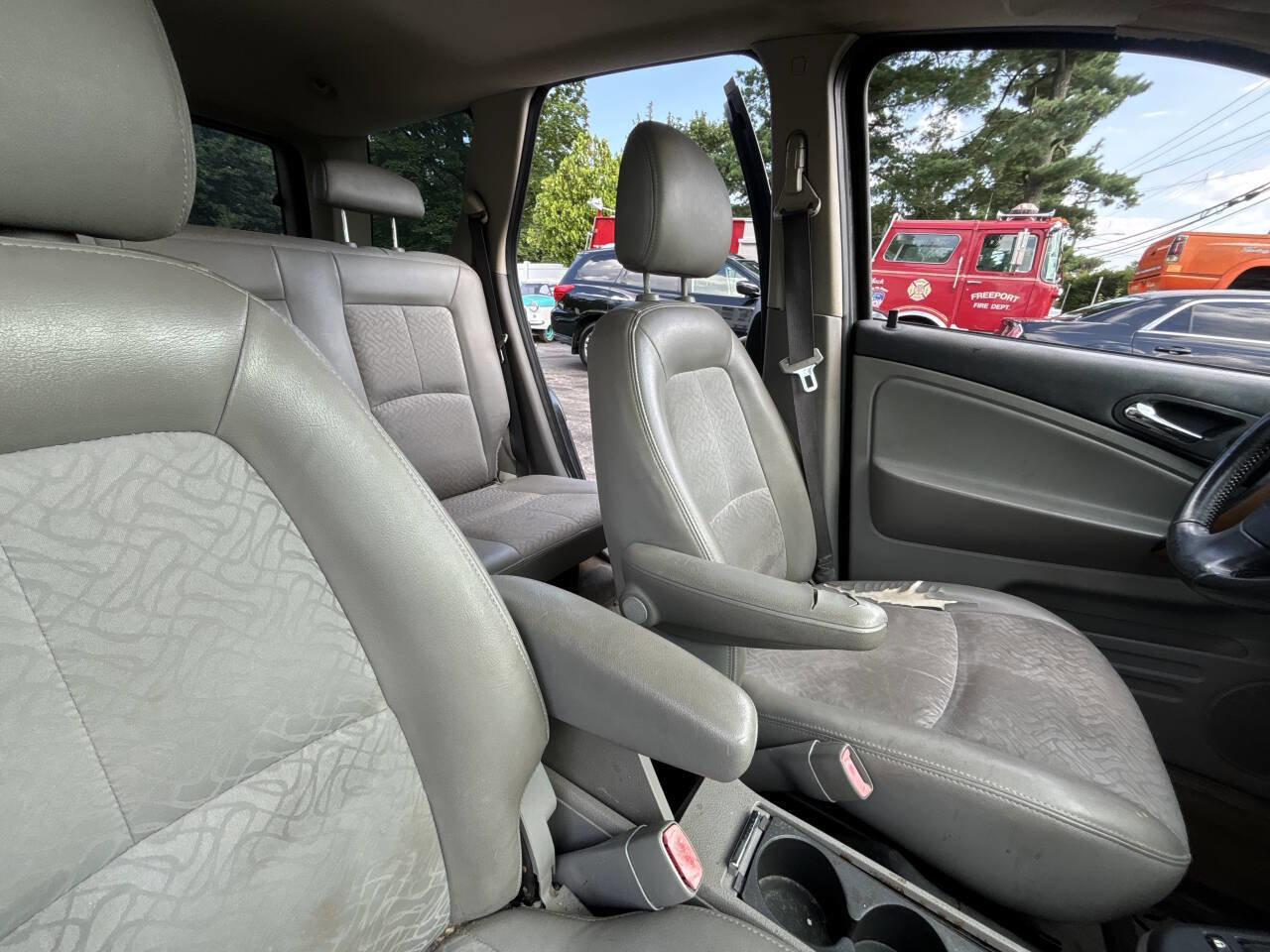 Used 2006 Saturn Vue 2WD V6 image 23