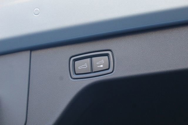 New 2025 Porsche Macan 4S Electric image 13