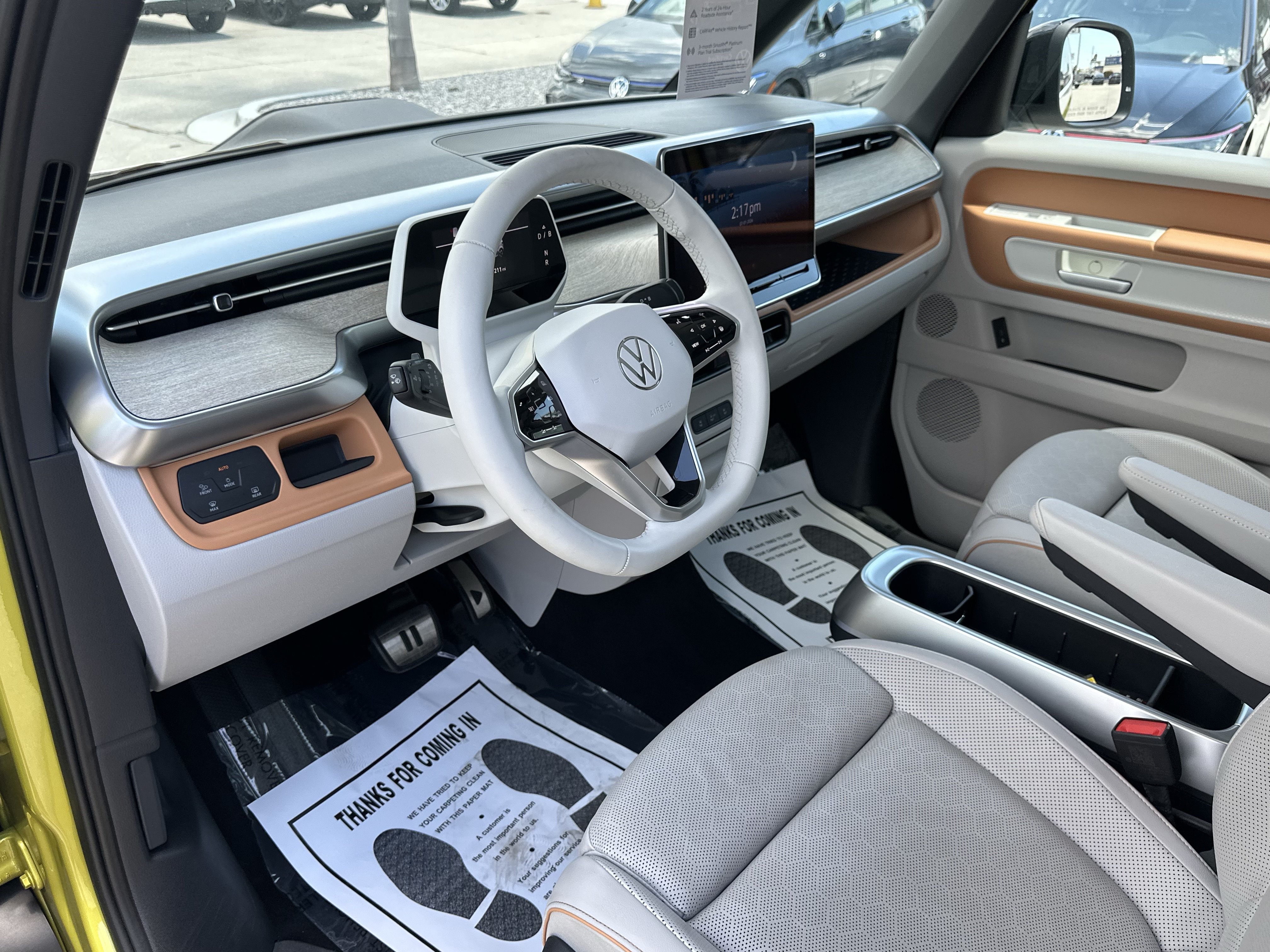 Certified 2025 Volkswagen ID. Buzz Pro S Plus w/ Cupholders Package RWD image 8
