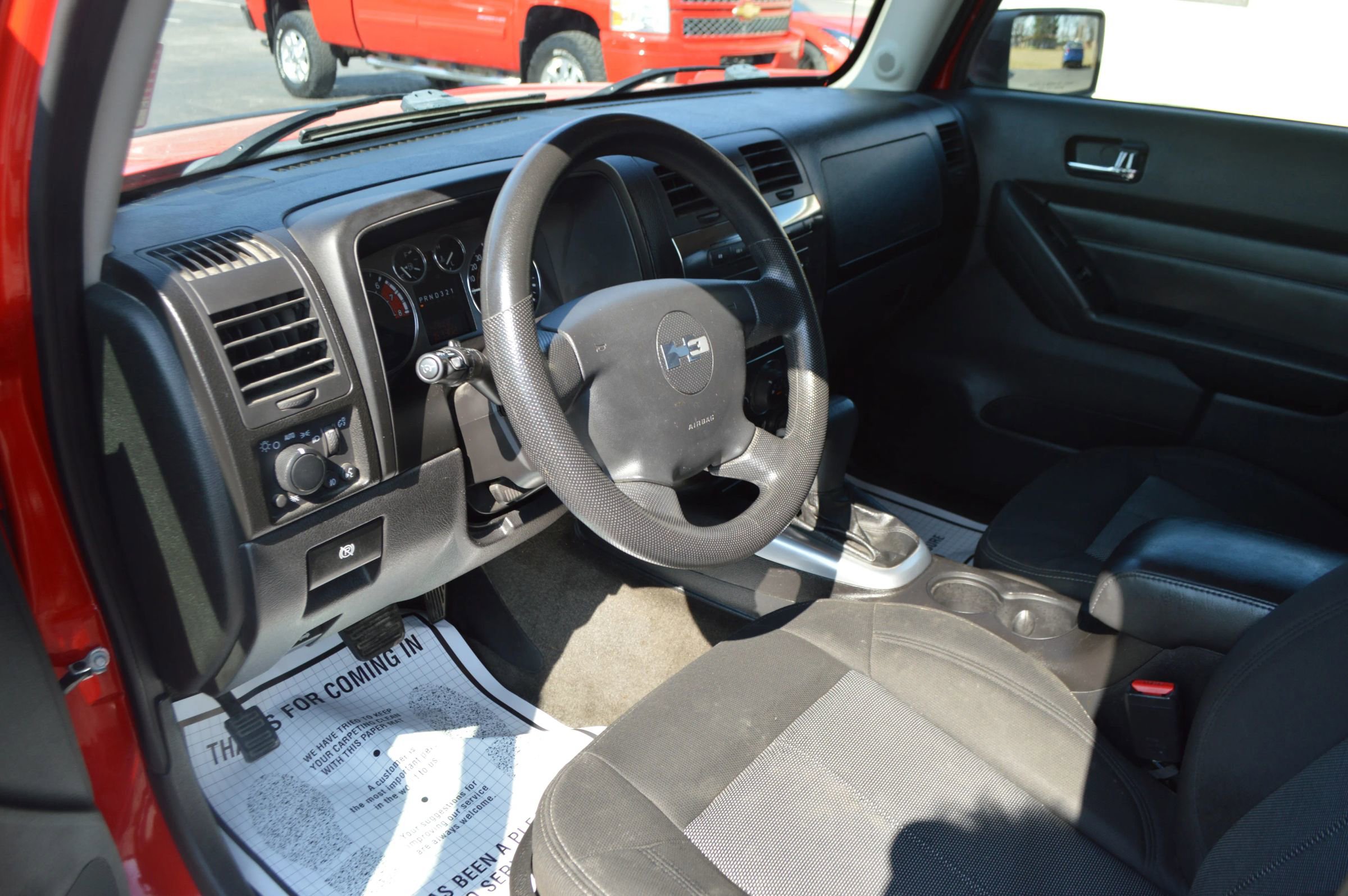 Used 2010 HUMMER H3 image 13