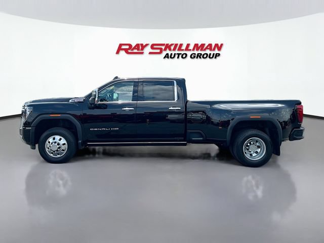 Used 2024 GMC Sierra 3500 Denali w/ Denali Reserve Package AWD/4WD image 4