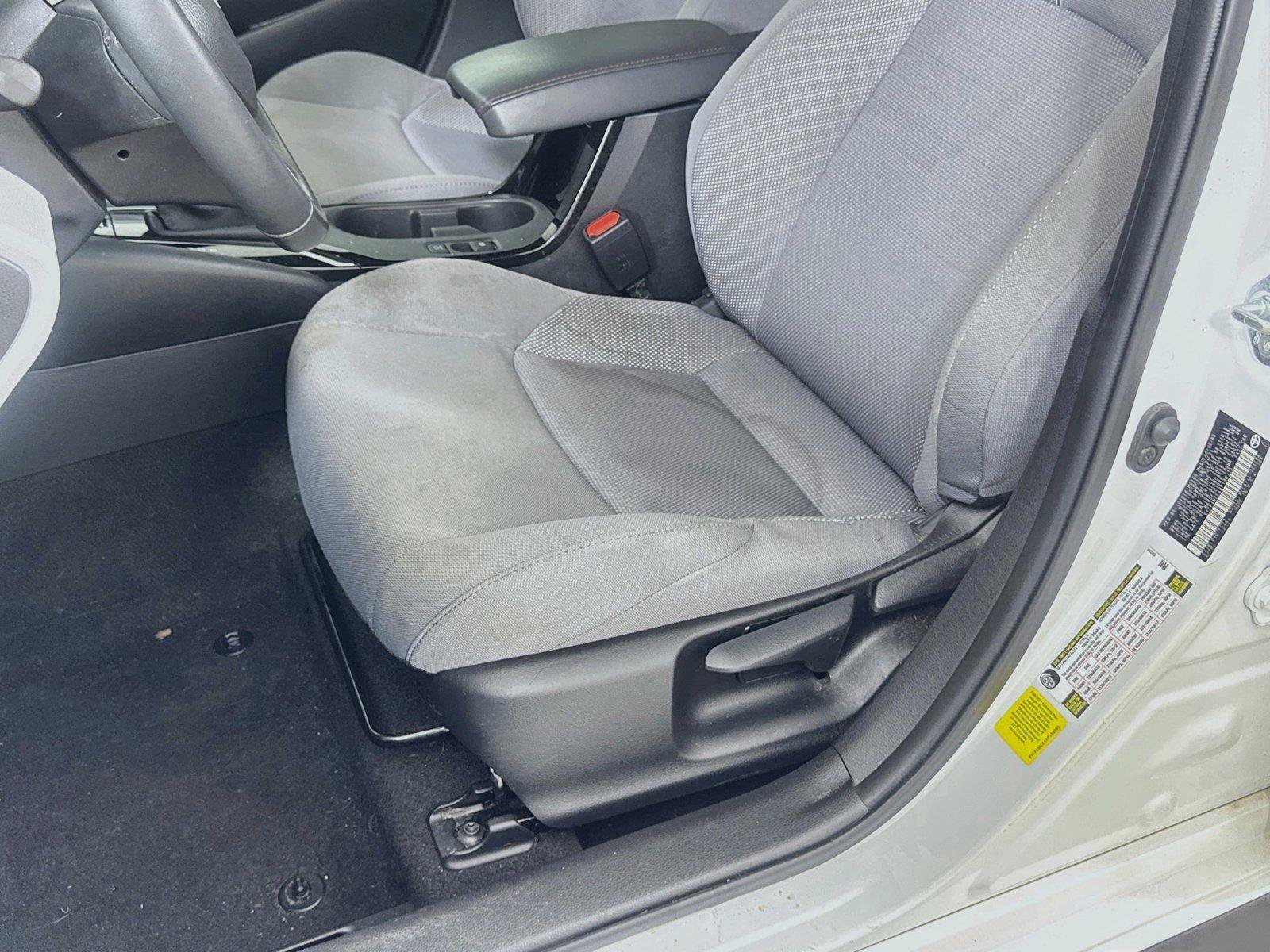 Used 2024 Toyota Corolla SE w/ SE Premium Package FWD image 19
