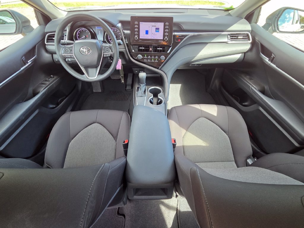 Certified 2021 Toyota Camry LE FWD image 4