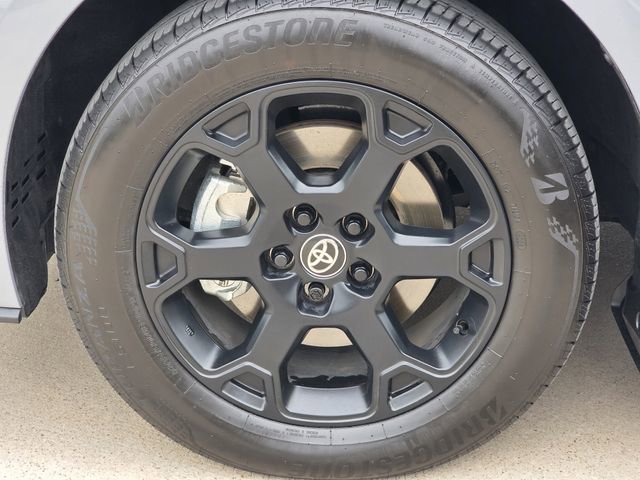 Used 2025 Toyota Sienna XLE Woodland Edition AWD/4WD image 12