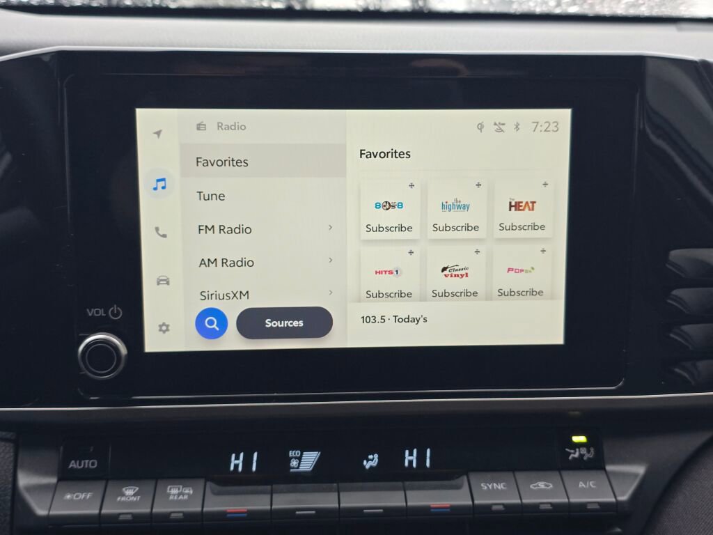 Used 2025 Toyota Camry LE image 27