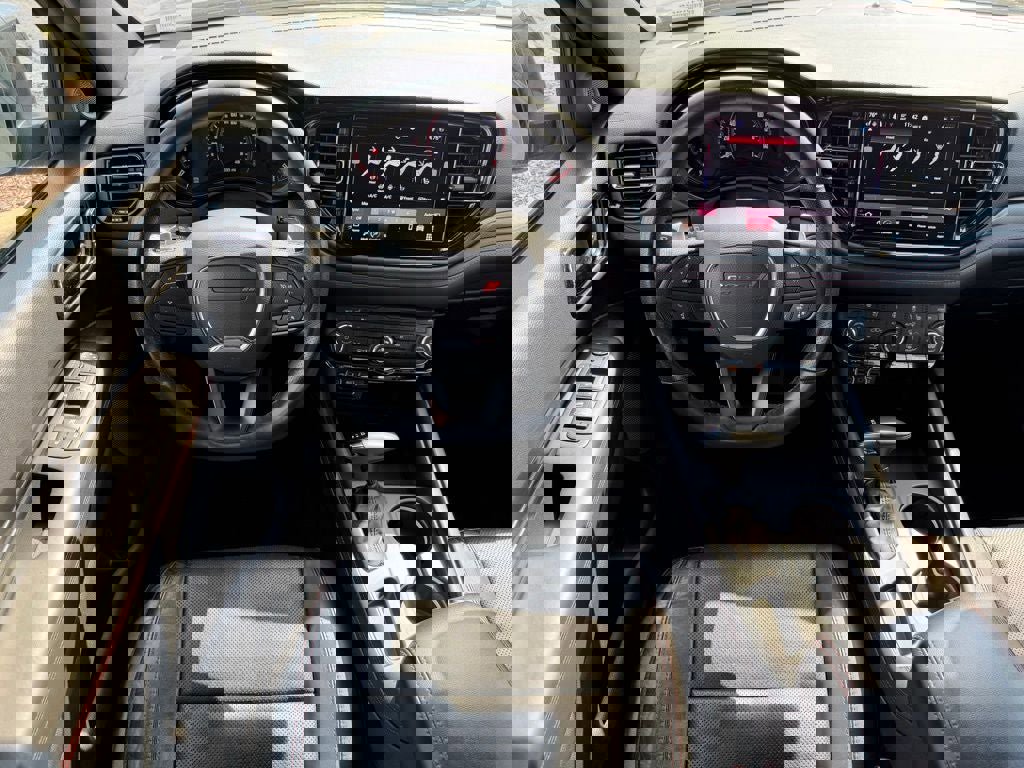 Used 2024 Dodge Durango GT image 13