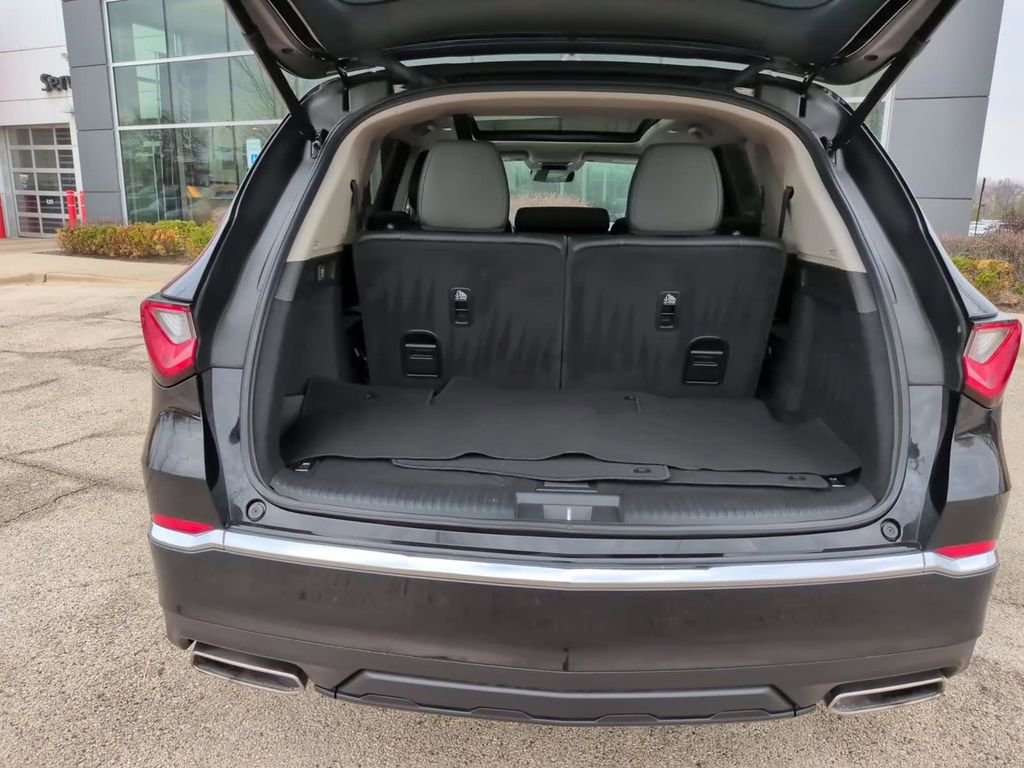 Used 2023 Acura MDX SH-AWD image 11