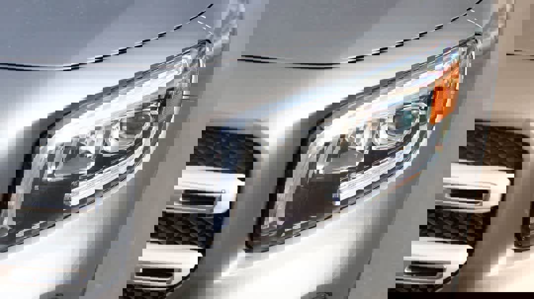 Certified 2022 Mercedes-Benz GLB 250 4MATIC w/ Premium Package Lite image 10