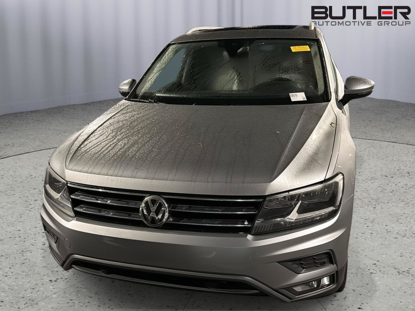 Used 2020 Volkswagen Tiguan SEL FWD image 3