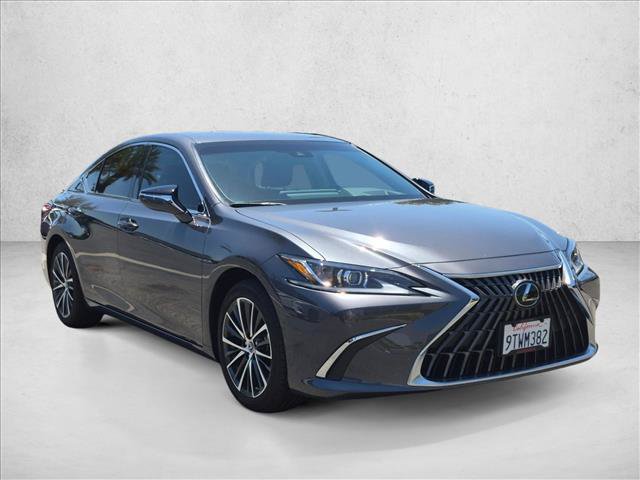 Used 2025 Lexus ES 300h w/ Premium Package FWD image 3